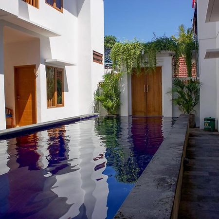 Hotel The Kayuri à Canggu Extérieur photo